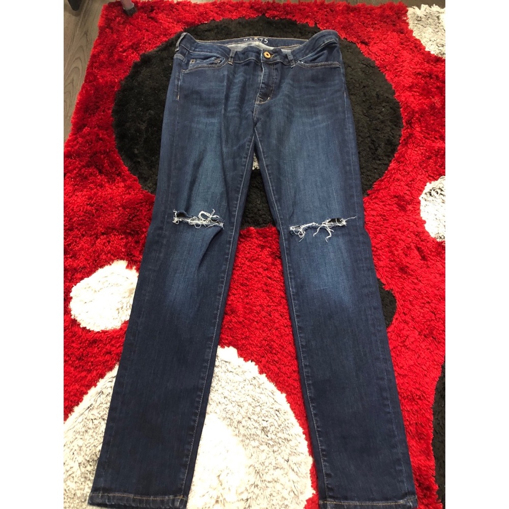 Zara distressed knee skinny jeans